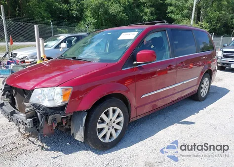 2015 Chrysler Town & Country Touring z USA, uszkodzony, nr VIN 2C4RC1BGXFR588115